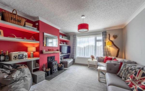 Riviera bungalow, near coast, fast fibre